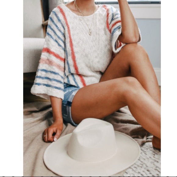 Sweaters - •L 🌵Boho Chic Wide Sleeve Sweater New